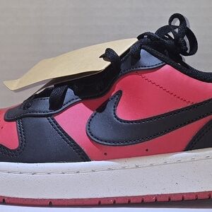 Nike Kids Red & Black Sneakers – Size [X] – New With Tags